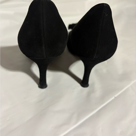 Stuart Weitzman Black Ruffle Peep Toe Heels - Picture 13 of 16